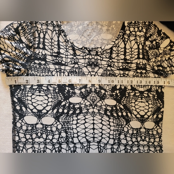 Lululemon Livley Crewneck Tshirt Vitasea sz 4 - Picture 8 of 8